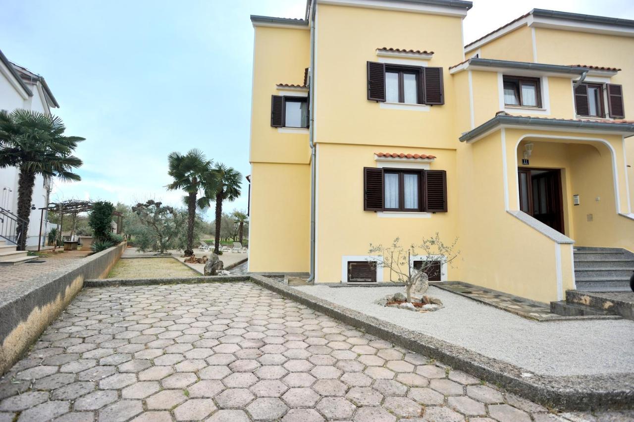 Apartment Vinja Porec - Privat Garden - Whirlpool Luaran gambar